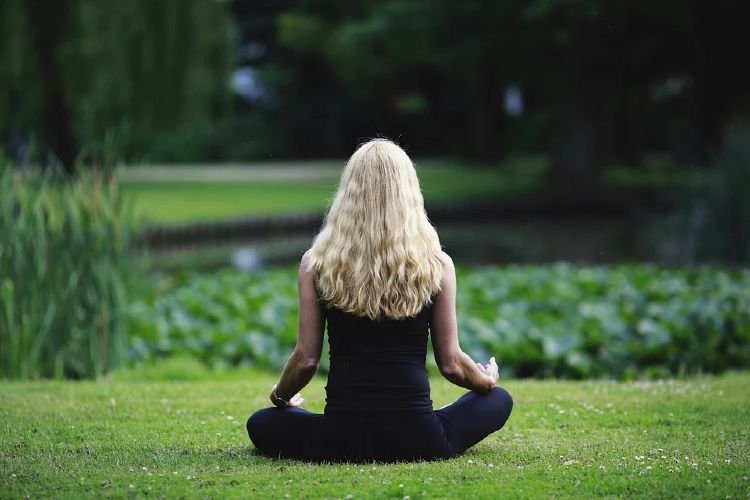 ¿Qué se necesita para crear un buen ambiente de meditación?
