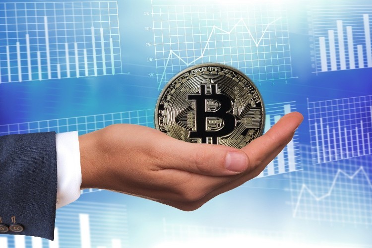 Invertir en Bitcoin, una apuesta arriesgada, pero rentable