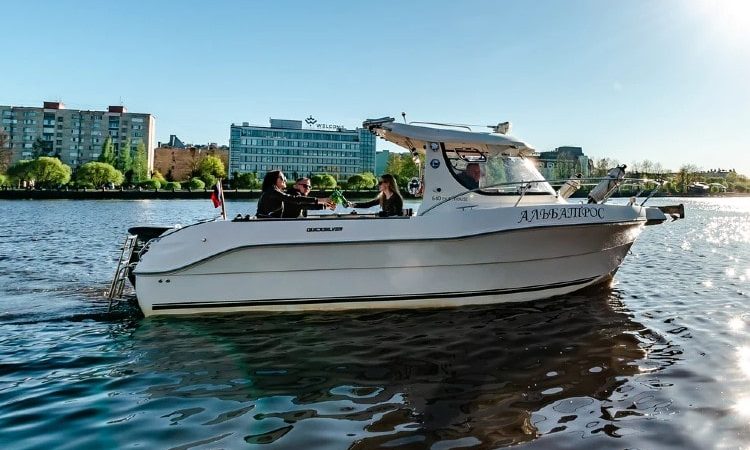 Cómo elegir un barco a motor