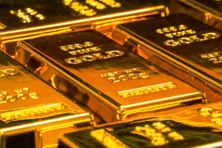 ¿Es conveniente invertir en oro en el 2022?