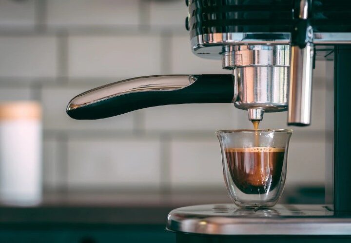 Qué tener en cuenta al elegir una cafetera espresso