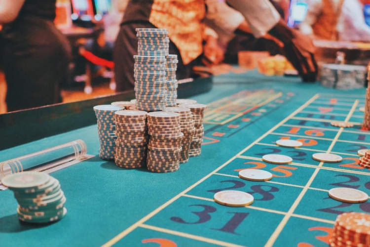 ¿Cómo entrar a un casino? Protocolo básico que debes conocer