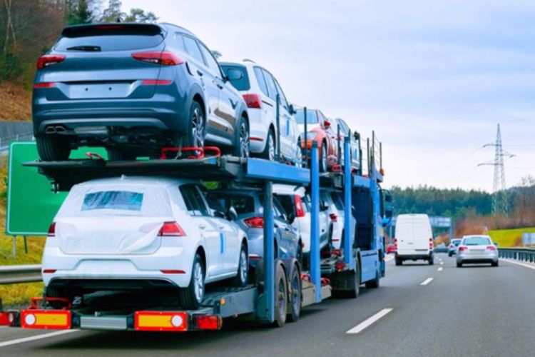 Transporte de coches, una actividad fundamental en la industria automotriz