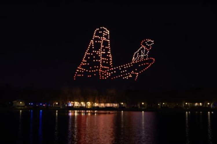 Espectáculo de drones inigualable: Así revoluciona UMILES los eventos nocturnos con Drone Light Show