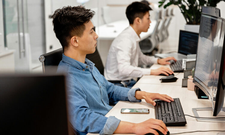 ERP para empresas y gestión de personal: mejora proyectos y equipo