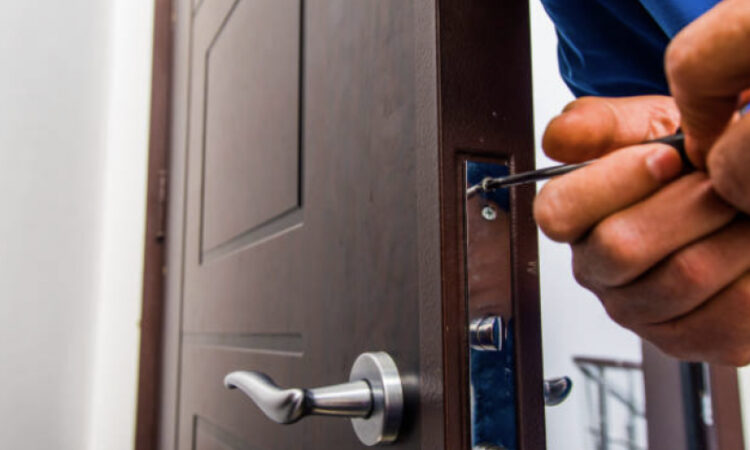 Los gremios técnicos refuerzan su actividad en las zonas residenciales de Alicante