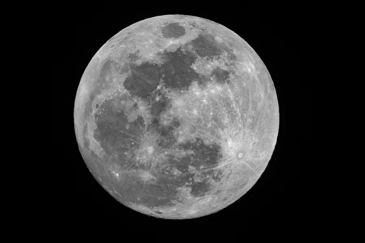 La NASA presenta los nuevos vehículos robóticos que prepararán la primera base permanente en la Luna